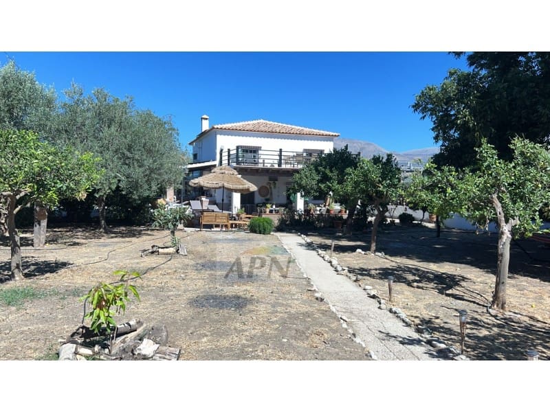 Finca/Casa Rural de 4 habitaciones en Alora en venta con piscina - 460.000 € (Ref: 10037176)