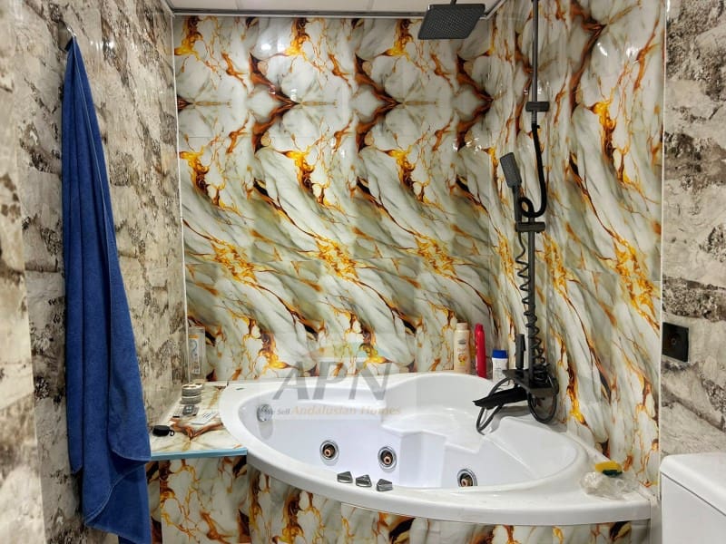 Casa de 3 habitaciones en Alora en venta - 175.000 € (Ref: 10142402)