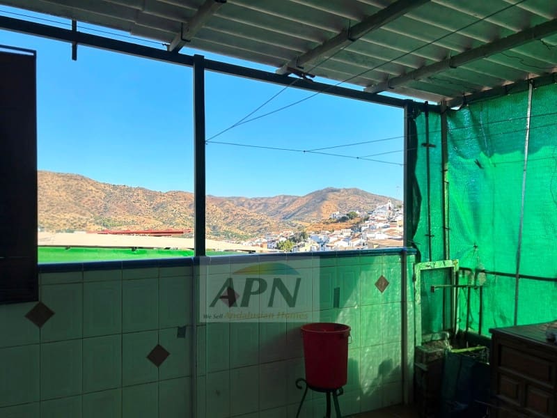 Casa de 3 habitaciones en Alora en venta - 175.000 € (Ref: 10142402)