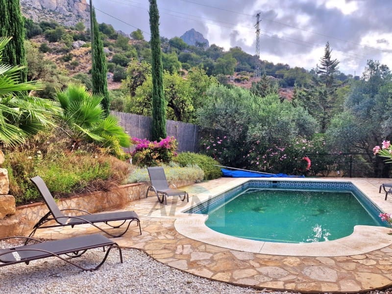 4 sypialnia Finka/Dom wiejski na sprzedaż w Alora z basenem - 395 000 € (Ref: 7301831)