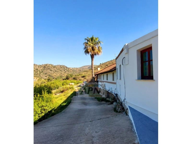 6 soveværelse Finca/Landehus til salg i Alora med swimmingpool - € 545.000 (Ref: 7519241)