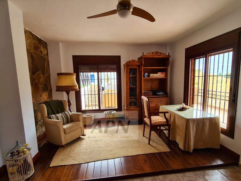 4 soveværelse Finca/Landehus til salg i Carratraca med swimmingpool - € 650.000 (Ref: 7639703)