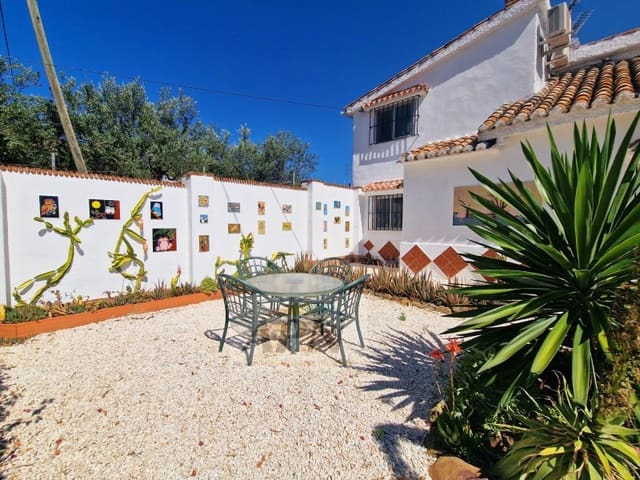 6 soveværelse Finca/Landehus til salg i Alora med swimmingpool - € 485.000 (Ref: 7651769)