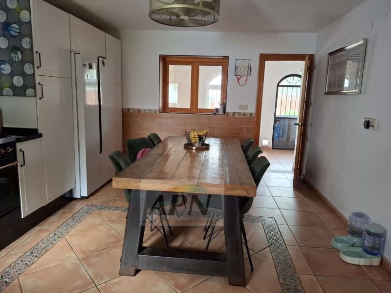 Finca/Casa Rural de 6 habitaciones en Alora en venta con piscina - 589.000 € (Ref: 7651769)