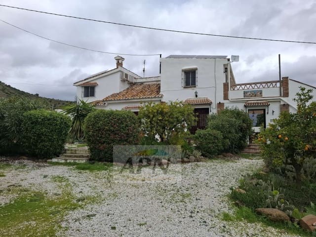 Finca/Casa Rural de 6 habitaciones en Alora en venta con piscina - 589.000 € (Ref: 7651769)