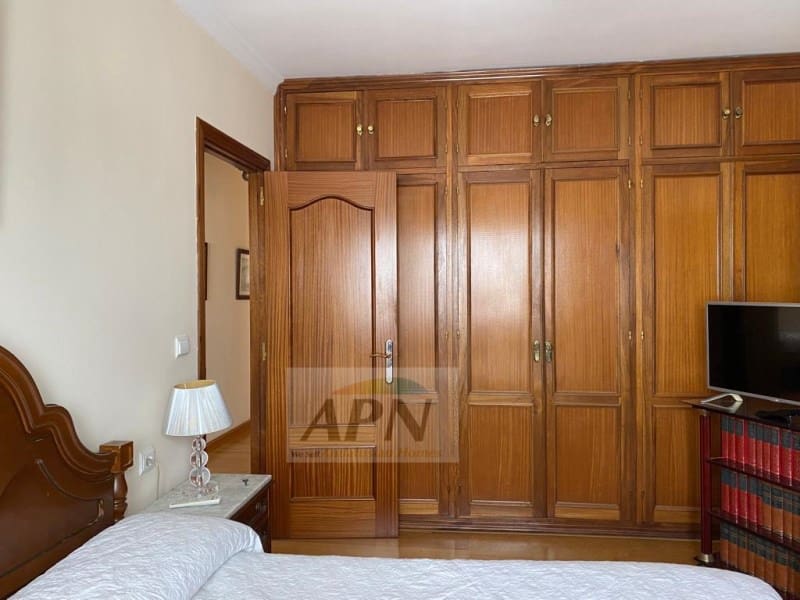 5 bedroom Apartment for rent in Alora with pool - € 950 (Ref: 7665995)