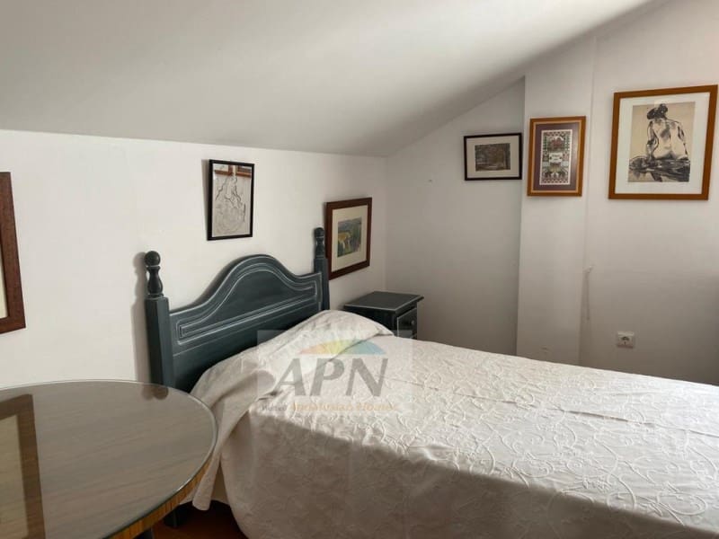 5 bedroom Apartment for rent in Alora with pool - € 950 (Ref: 7665995)