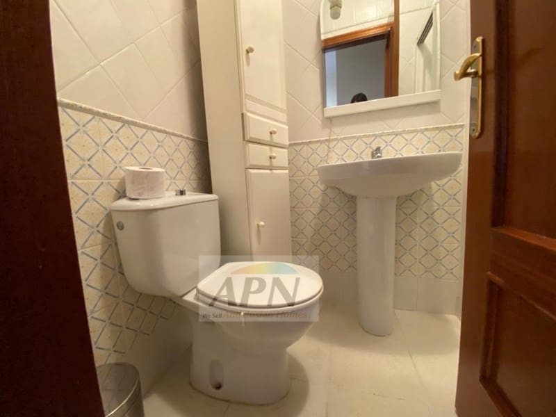 5 bedroom Apartment for rent in Alora with pool - € 950 (Ref: 7665995)