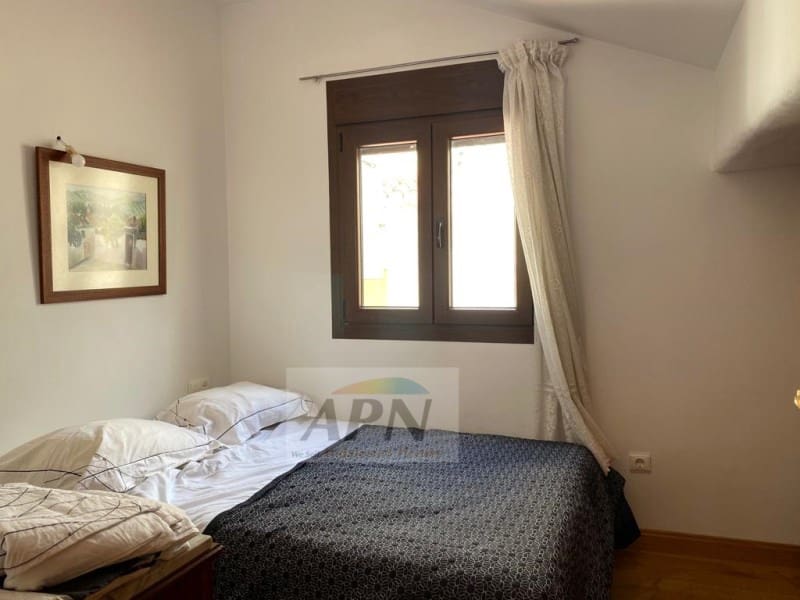 5 bedroom Apartment for rent in Alora with pool - € 950 (Ref: 7665995)