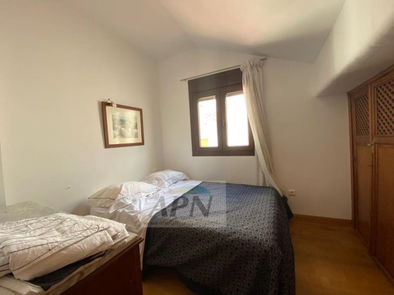 5 bedroom Apartment for rent in Alora with pool - € 950 (Ref: 7665995)