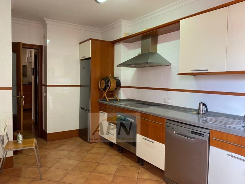 5 bedroom Apartment for rent in Alora with pool - € 950 (Ref: 7665995)