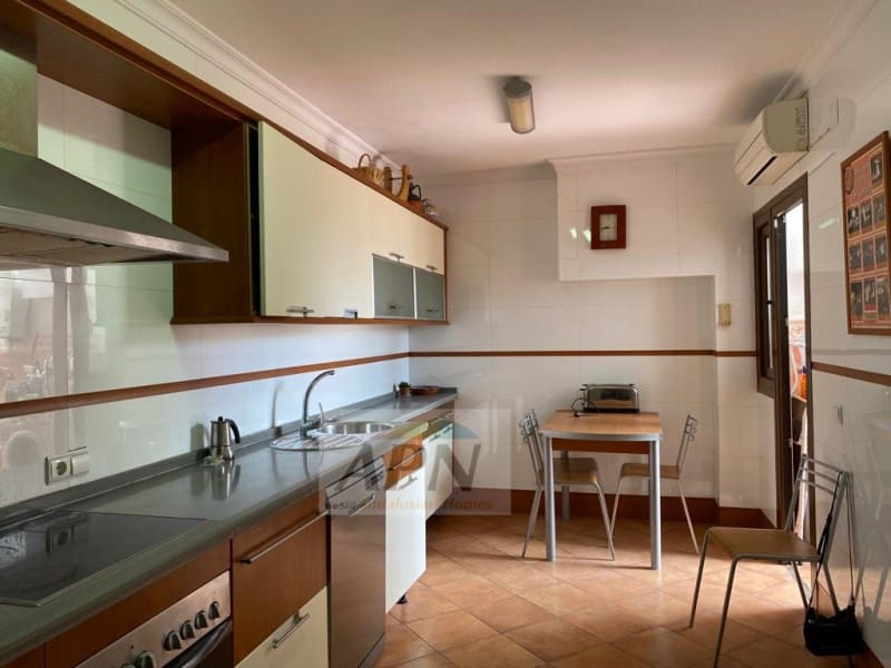 5 bedroom Apartment for rent in Alora with pool - € 950 (Ref: 7665995)