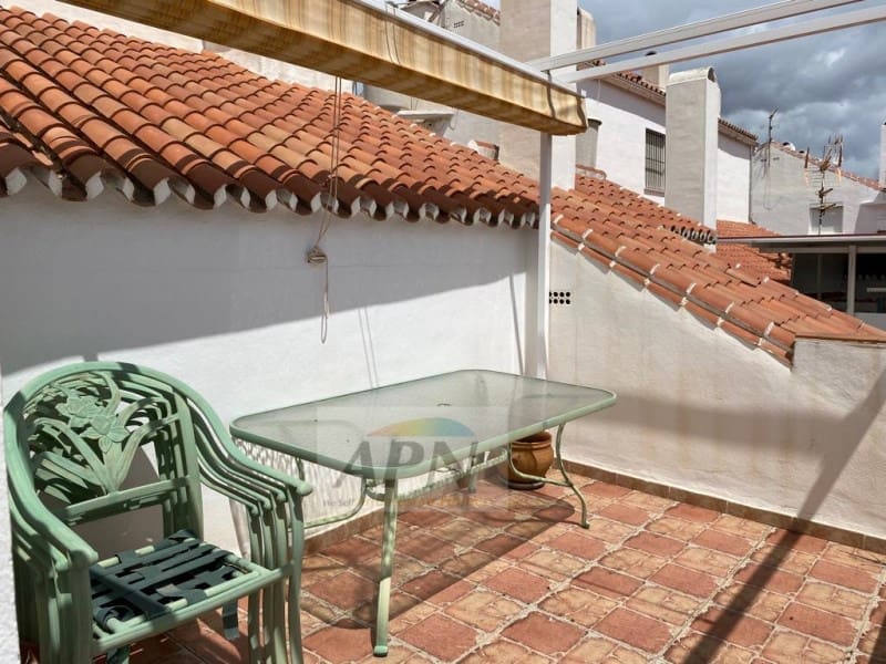 5 bedroom Apartment for rent in Alora with pool - € 950 (Ref: 7665995)