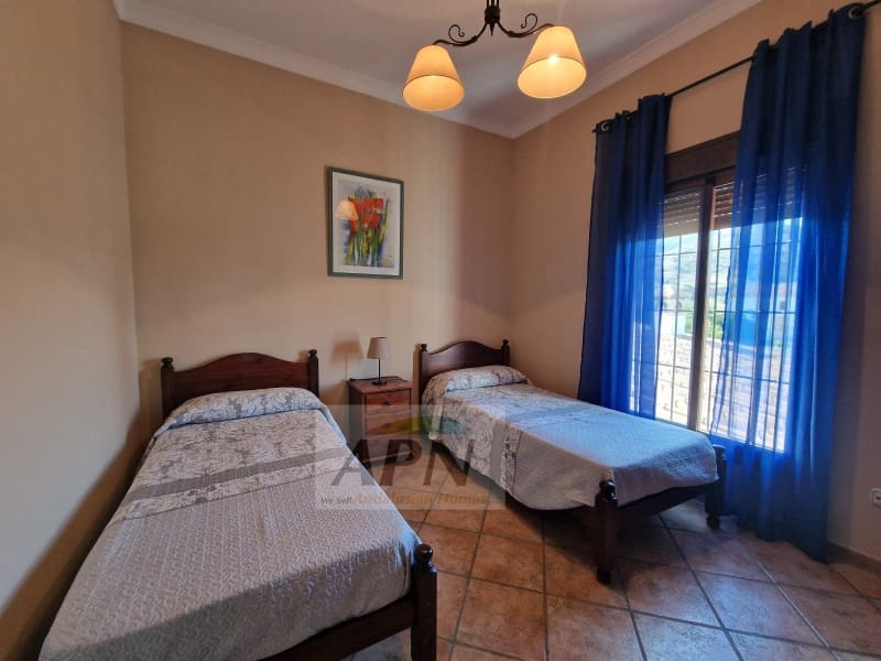 3 sovrum Finca/Hus på landet att hyra i Alora med pool - 1 500 € (Ref: 7811512)