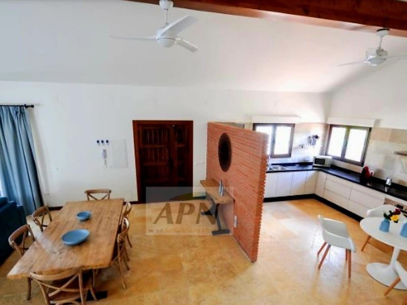 4 soveværelse Finca/Landehus til salg i Alora med swimmingpool - € 690.000 (Ref: 8073506)