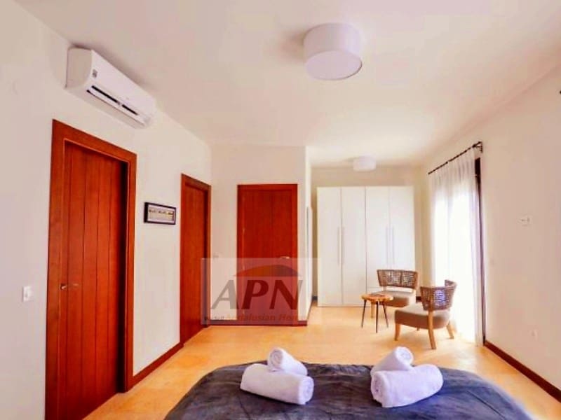 4 soveværelse Finca/Landehus til salg i Alora med swimmingpool - € 690.000 (Ref: 8073506)