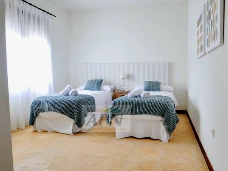 4 soveværelse Finca/Landehus til salg i Alora med swimmingpool - € 690.000 (Ref: 8073506)