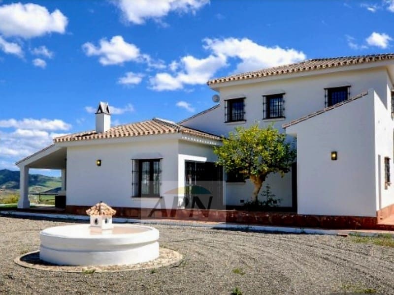 4 soveværelse Finca/Landehus til salg i Alora med swimmingpool - € 690.000 (Ref: 8073506)