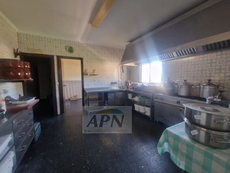 5 soveværelse Byhus til salg i Carratraca - € 465.000 (Ref: 8169133)