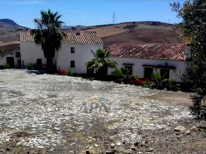 3 soveværelse Finca/Landehus til salg i Alora med swimmingpool - € 250.000 (Ref: 8466635)