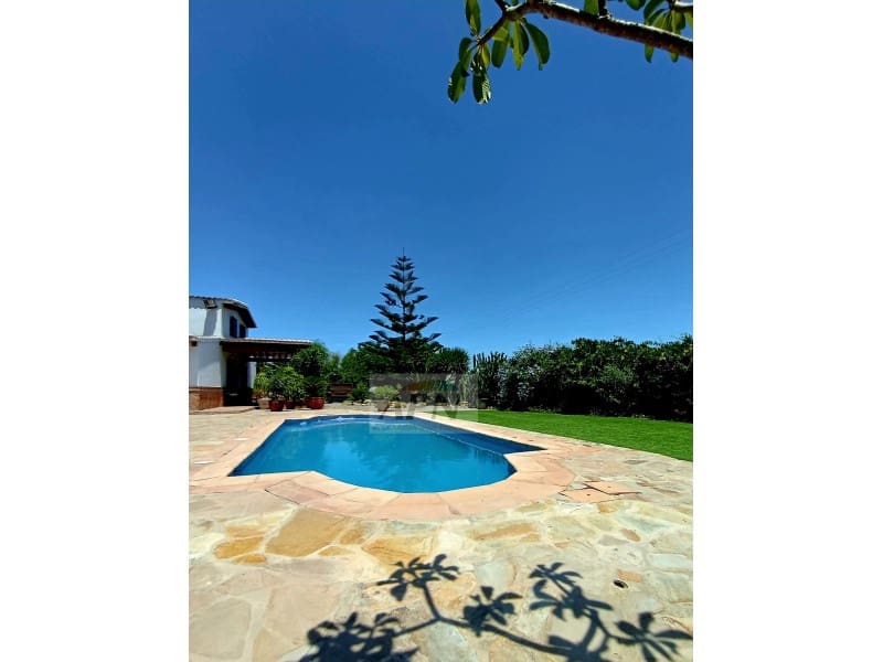 3 soveværelse Finca/Landehus til salg i Alora med swimmingpool - € 458.000 (Ref: 8508992)