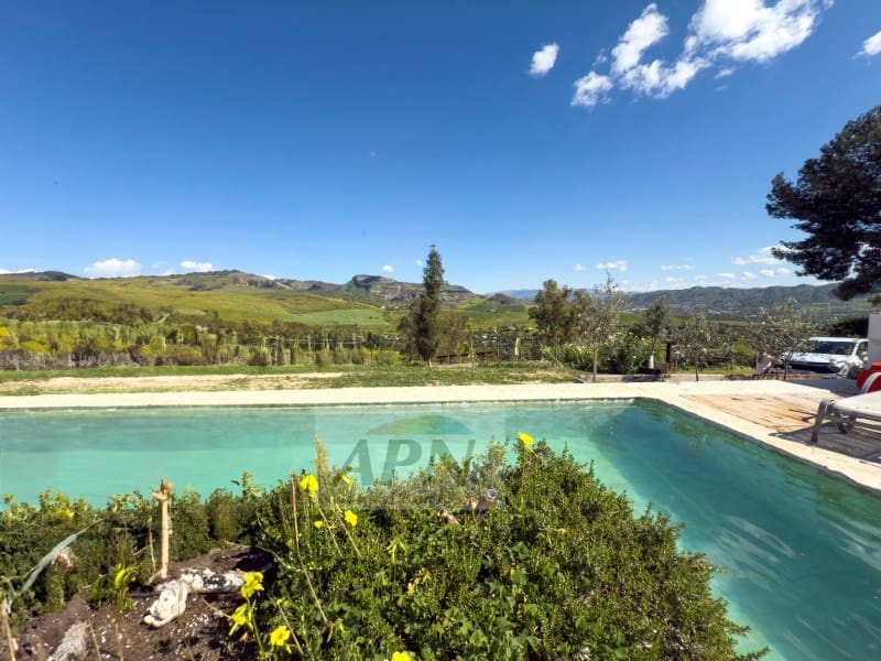 3 slaapkamer Finca/Landhuis te koop in Pizarra - € 390.000 (Ref: 8944253)