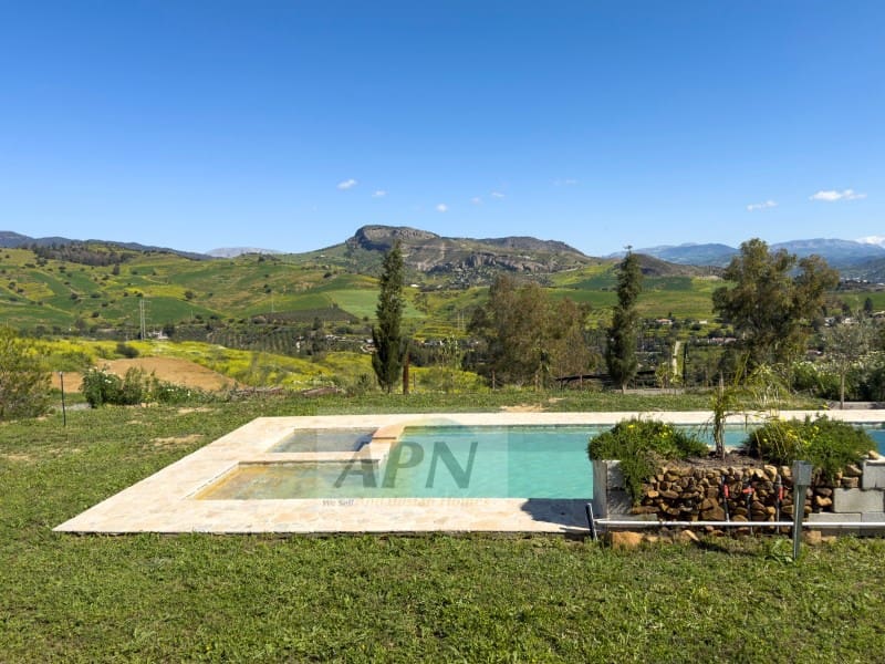 3 slaapkamer Finca/Landhuis te koop in Pizarra - € 390.000 (Ref: 8944253)