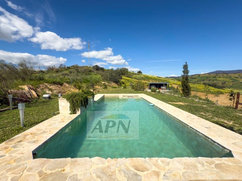 3 slaapkamer Finca/Landhuis te koop in Pizarra - € 390.000 (Ref: 8944253)