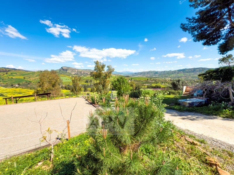 3 slaapkamer Finca/Landhuis te koop in Pizarra - € 390.000 (Ref: 8944253)