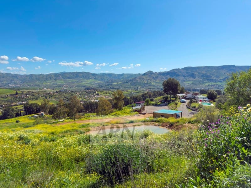 3 slaapkamer Finca/Landhuis te koop in Pizarra - € 390.000 (Ref: 8944253)