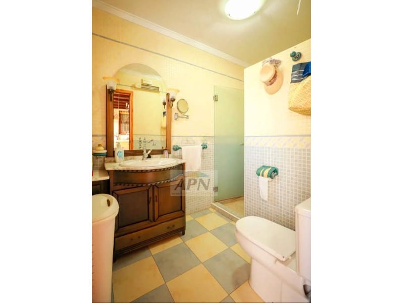 4 soveværelse Byhus til salg i Pizarra med swimmingpool garage - € 740.000 (Ref: 8968702)