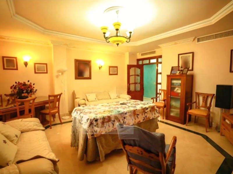 4 soveværelse Byhus til salg i Pizarra med swimmingpool garage - € 740.000 (Ref: 8968702)