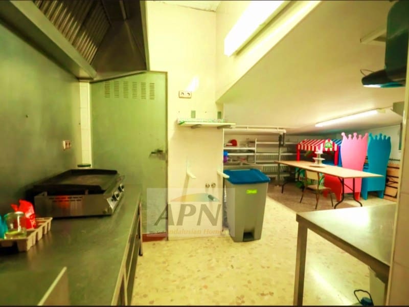 4 soveværelse Byhus til salg i Pizarra med swimmingpool garage - € 740.000 (Ref: 8968702)