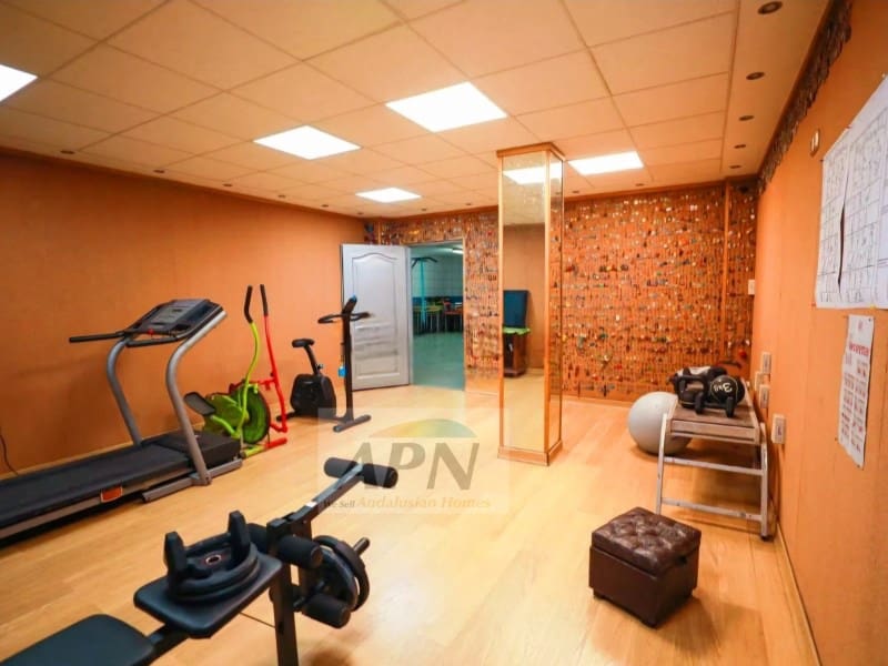 4 soveværelse Byhus til salg i Pizarra med swimmingpool garage - € 740.000 (Ref: 8968702)