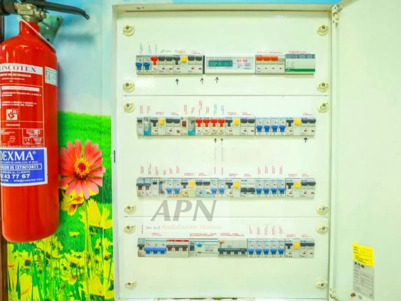 4 soveværelse Byhus til salg i Pizarra med swimmingpool garage - € 740.000 (Ref: 8968702)