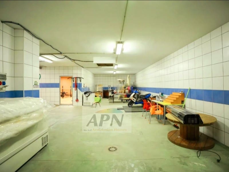 4 soveværelse Byhus til salg i Pizarra med swimmingpool garage - € 740.000 (Ref: 8968702)