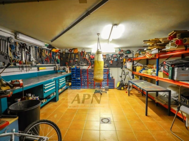 4 soveværelse Byhus til salg i Pizarra med swimmingpool garage - € 740.000 (Ref: 8968702)