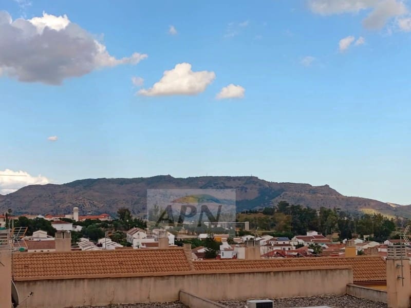 5 bedroom Townhouse for sale in Pizarra - € 215,000 (Ref: 8981165)