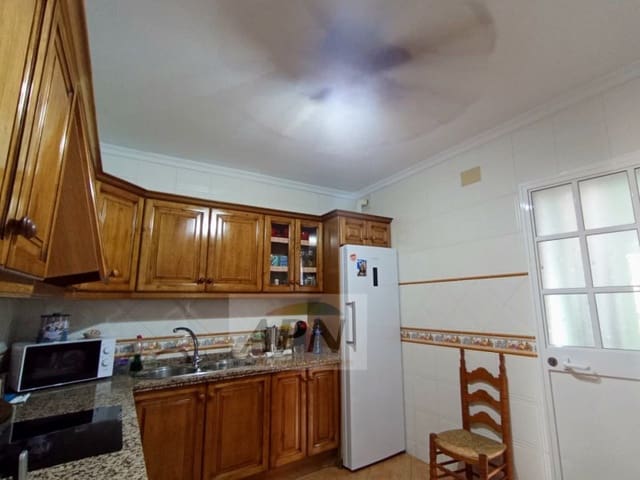 4 makuuhuone Omakotitalo myytävänä paikassa Pizarra - 295 000 € (Ref: 9130837)