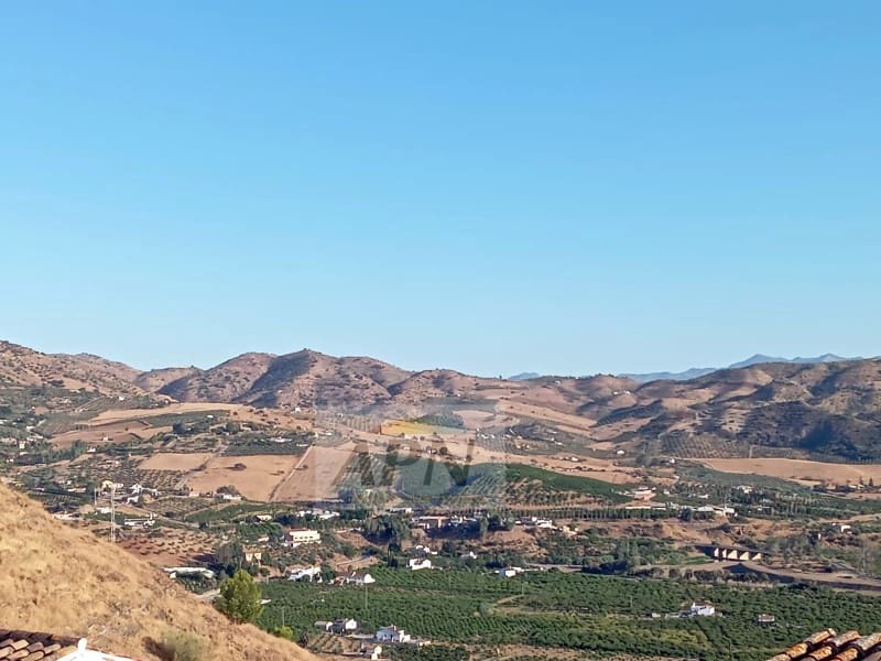 4 slaapkamer Huis te koop in Alora - € 146.000 (Ref: 9218754)