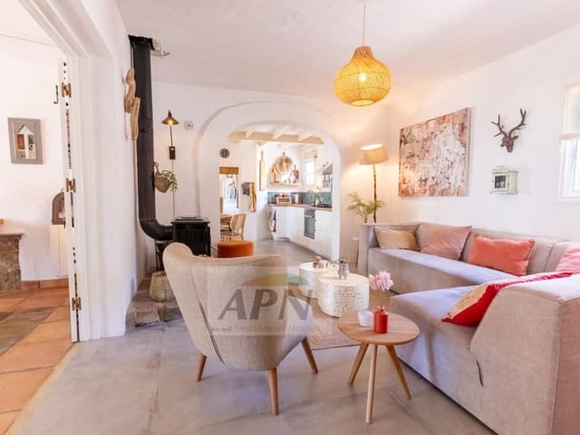 4 bedroom Finca/Country House for sale in Valle de Abdalajís with pool - € 465,000 (Ref: 9247670)