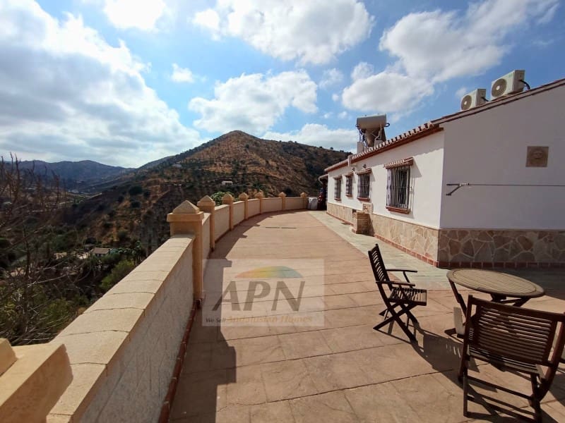 3 soverom Finca/Herregård til salgs i Alora med svømmebasseng - € 520 000 (Ref: 9247671)