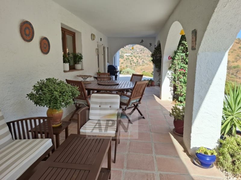 3 bedroom Finca/Country House for sale in Alora - € 399,000 (Ref: 9306399)