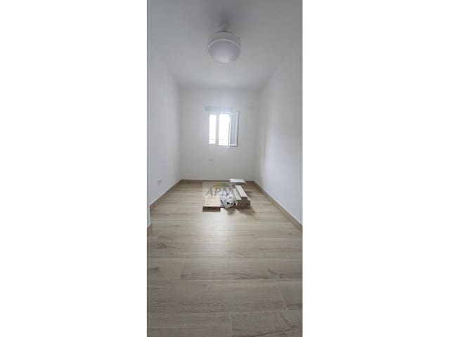 2 bedroom Apartment for rent in Alora - € 800 (Ref: 9379138)