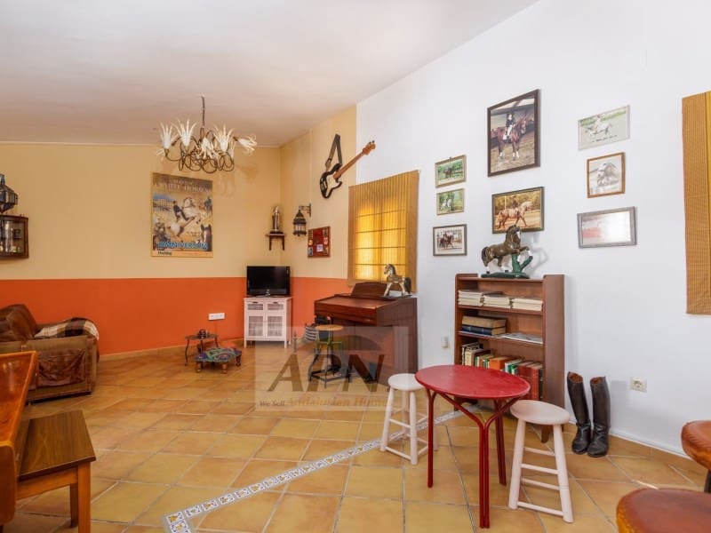 4 soveværelse Finca/Landehus til salg i Moron de la Frontera - € 795.000 (Ref: 9396582)