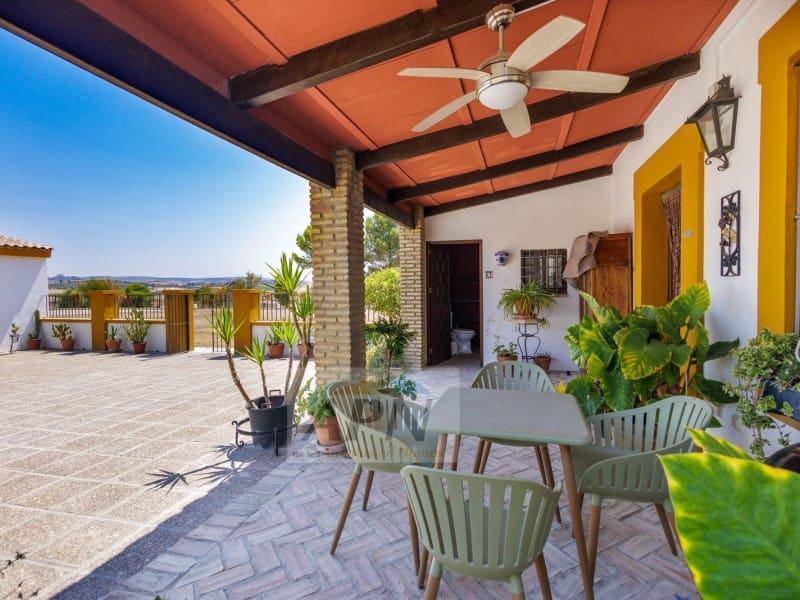 4 soveværelse Finca/Landehus til salg i Moron de la Frontera - € 795.000 (Ref: 9396582)