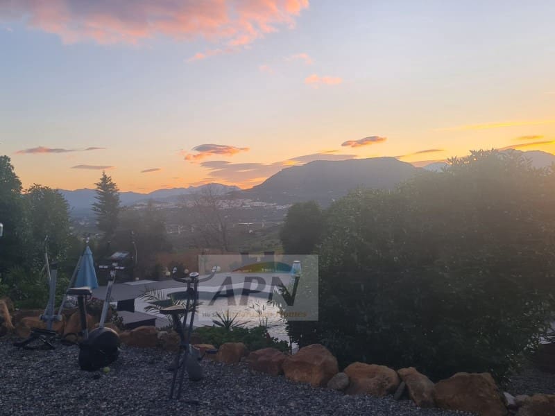 7 quarto Quinta/Casa Rural para venda em Alora com piscina - 595 000 € (Ref: 9462463)