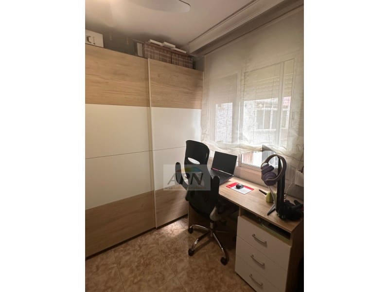 4 soveværelse Lejlighed til salg i Malaga by - € 390.000 (Ref: 9732014)