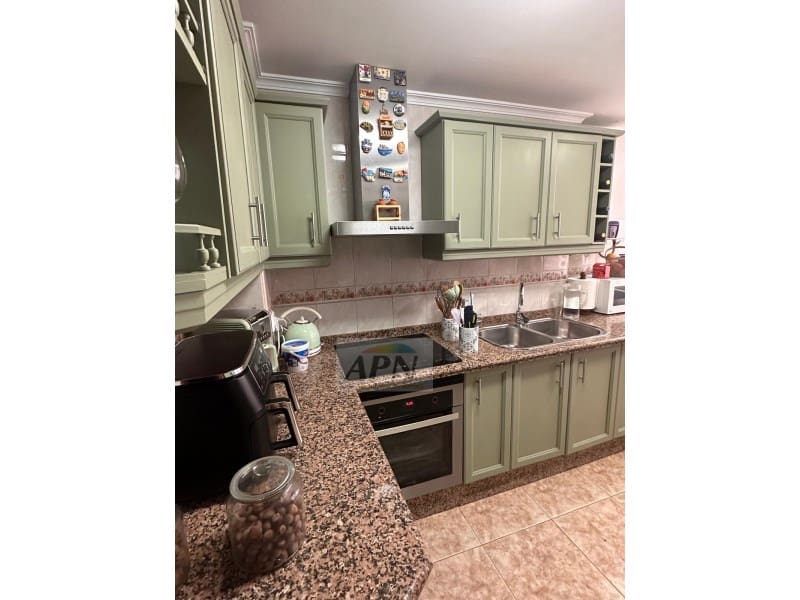 4 soveværelse Lejlighed til salg i Malaga by - € 390.000 (Ref: 9732014)