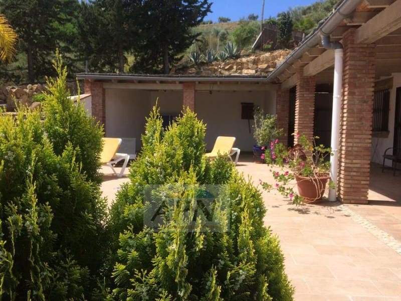 5 bedroom Finca/Country House for sale in Alora with pool - € 695,000 (Ref: 9804216)